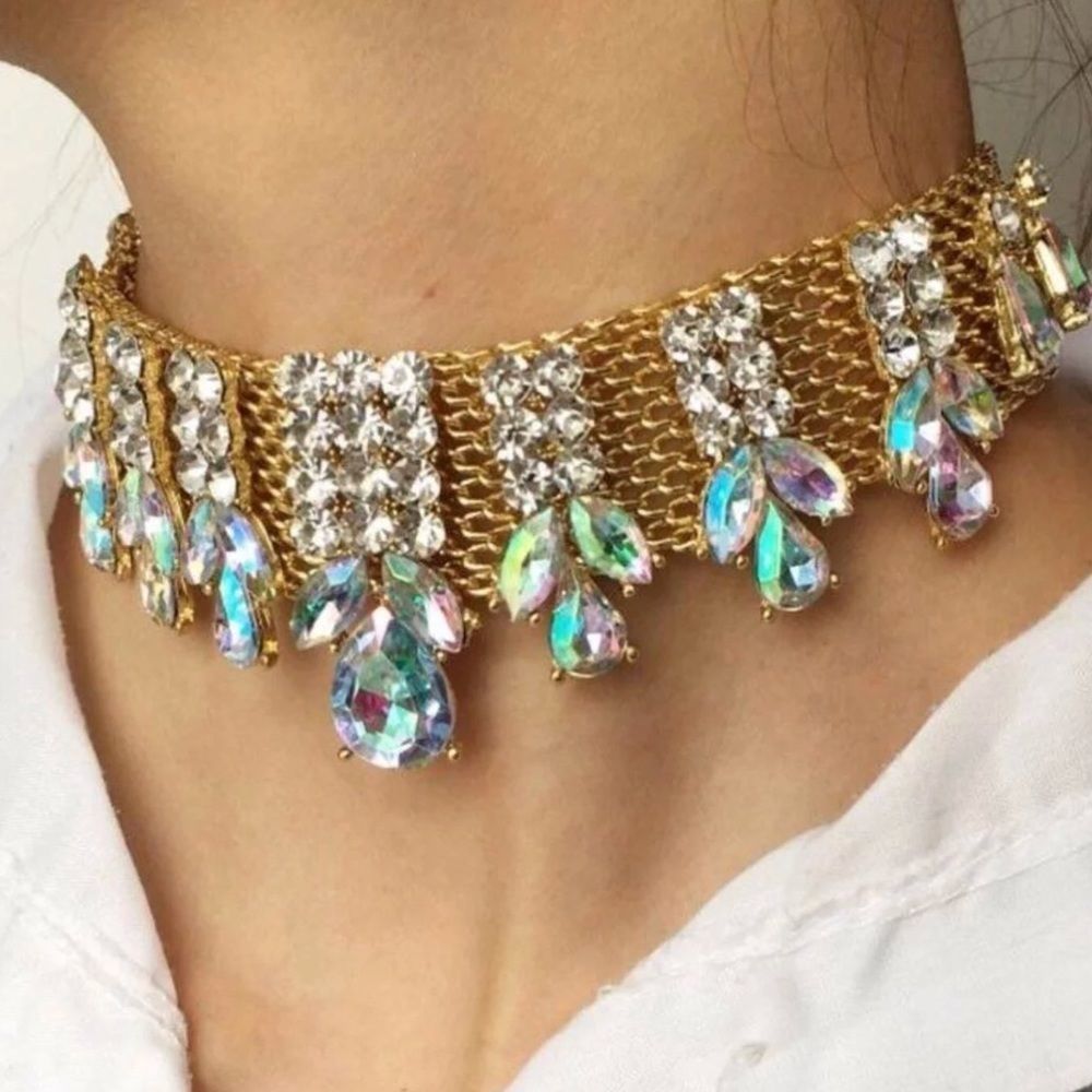 Gorgeous Gold Stone chocker